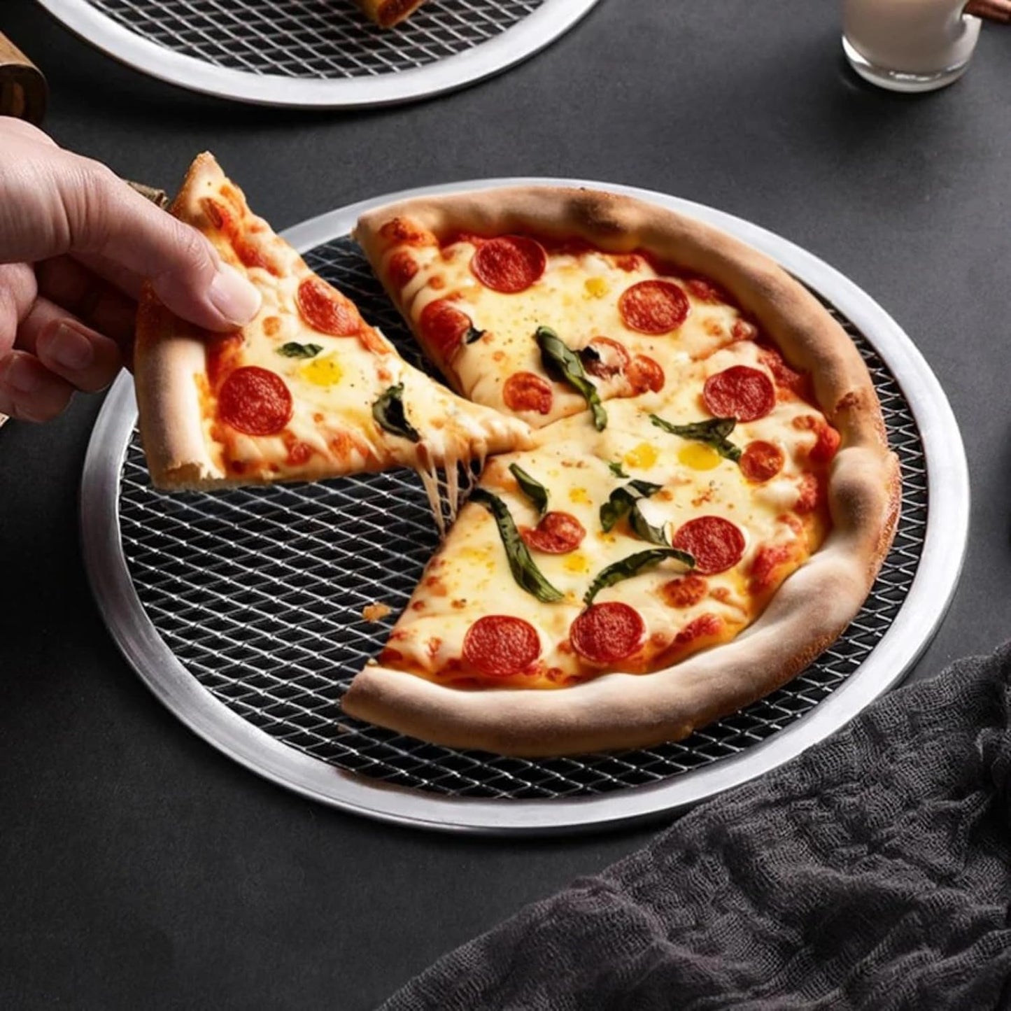 13-inch Aluminum Pizza Screen | Commercial Grade Pizza/Baking Screen for Oven | Pizza Baking Tray for Home And Restaurant | Round, Aluminum, 13-inch [1PK]
